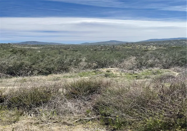 1st image of 86 Madera Dr, Hemet, CA 92544 | MLS# SW23122670