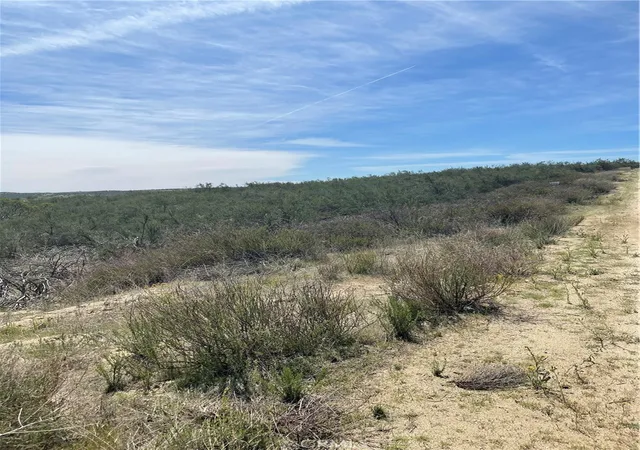 3rd image of 86 Madera Dr, Hemet, CA 92544 | MLS# SW23122670
