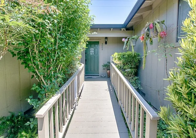 Photo 3 of Single family home for sale at 3000 Crystal Hts Dr, Soquel, CA 95073 | MLS# ML81935500 | Listing updated on 2024-09-30