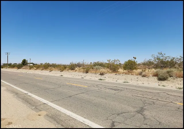5th image of 0 Oasis Rd, Pinon Hills, CA 92372 | MLS# HD23145846