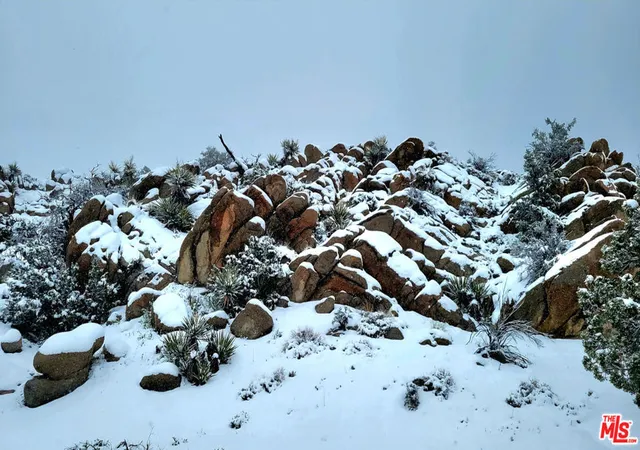 36th image of 10 W Omega Trl, Yucca Valley, CA 92284 | MLS# 23305221