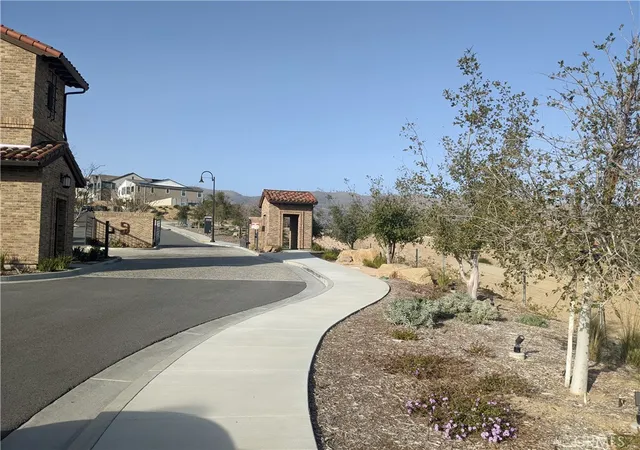 3rd image of 26 Coya Trl, Chatsworth, CA 91311 | MLS# SR23172376