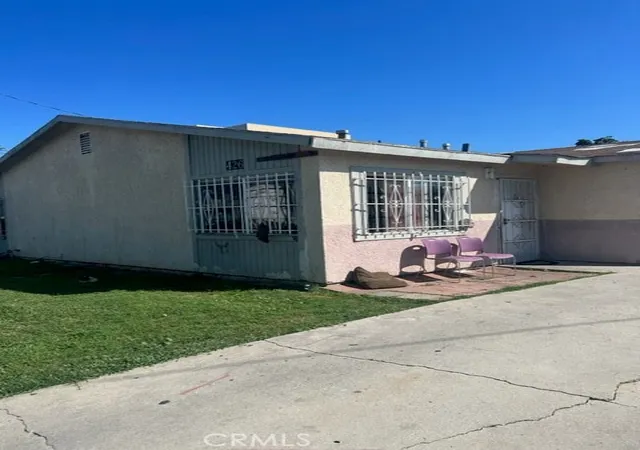 Homes for sale in Compton, CA | 426 W Laurel St, Compton, CA 90220 | MLS# DW23177125