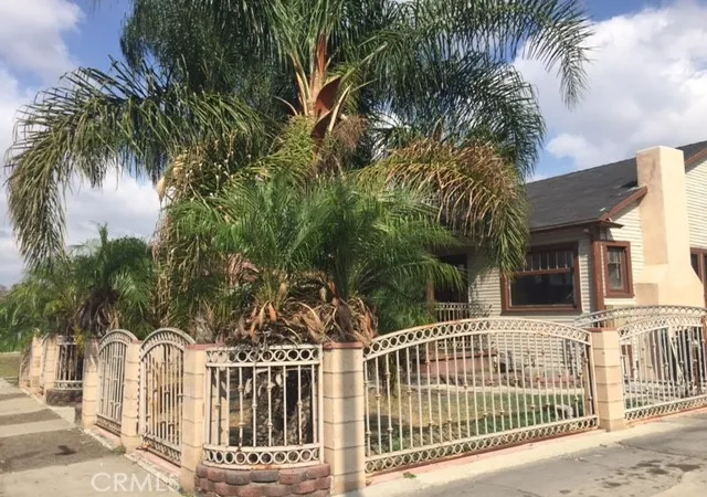 1st image of 3968 Arlington Ave, Los Angeles, CA 90008 | MLS# AR23130464