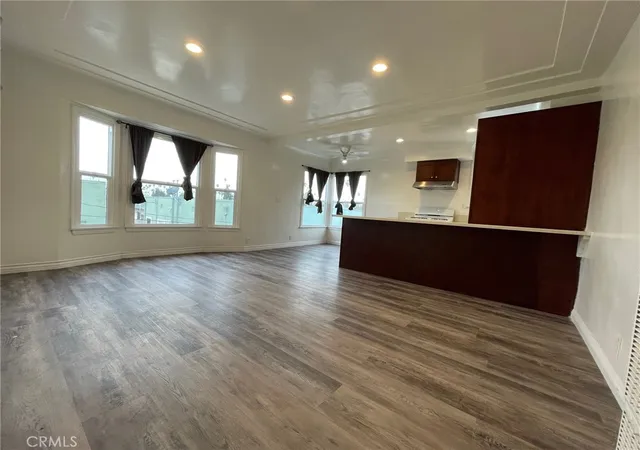 3rd image of 3968 Arlington Ave, Los Angeles, CA 90008 | MLS# AR23130464