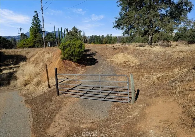 Homes for sale in Clearlake, CA | 15500 Davis Ave, Clearlake, CA 95422 | MLS# LC23202977