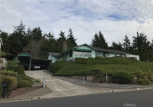 1st image of 705 Prefontaine Dr, Coos Bay, OR 97420 | MLS# CV23204110