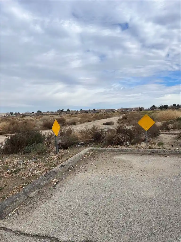 Photo 1 of Land for sale at 2500 E Ave J 8, Lancaster, CA 93535 | MLS# AR23229124 | Listing updated on 2026-10-11