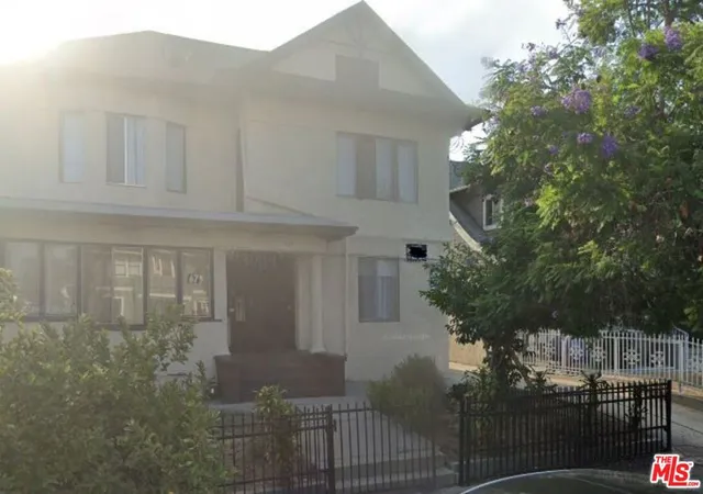 1st image of 1678 Roosevelt Ave, Los Angeles, CA 90006 | MLS# 23321311