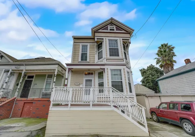 Photo 1 of Single family home for sale at 2731 E 11th St, Oakland, CA 94601 | MLS# ML81952722 | Listing updated on 2024-09-30