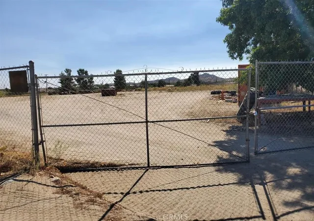 2nd image of 4175 Warbler Rd, Phelan, CA 92371 | MLS# CV24028144