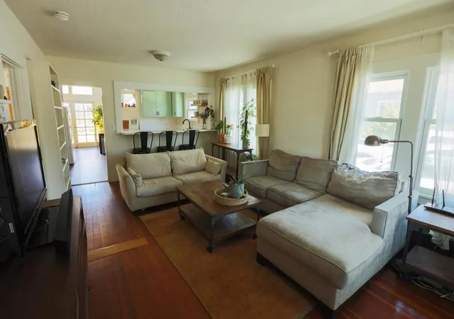 Photo 4 of House for sale at 208 Laurent St, Santa Cruz, CA 95060 | MLS# ML81955577 | Listing updated on 2024-09-30