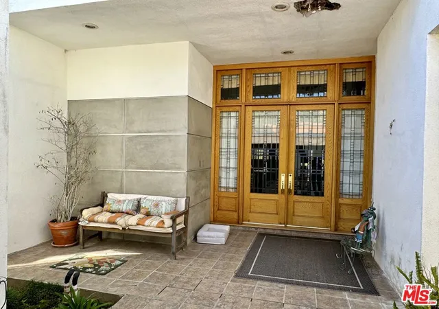 Photo 3 of Sale Pending at 4167 Alonzo Ave, Encino, CA 91316 | MLS# 24362493 | Listing updated on 2026-02-06