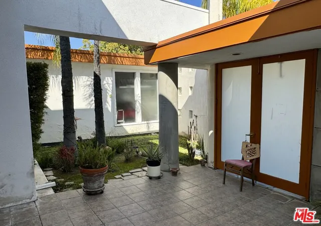 Photo 3 of Sale Pending at 4167 Alonzo Ave, Encino, CA 91316 | MLS# 24362493 | Listing updated on 2026-02-06