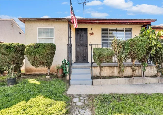 2nd image of 13031 S Catalina Ave, Gardena, CA 90247 | MLS# SR24040569