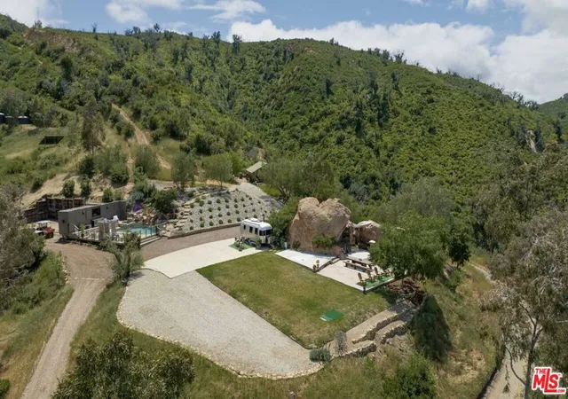Homes for sale in Agoura Hills, CA | 30884 Mulholland Hwy, Agoura Hills, CA 91301 | MLS# 24365031