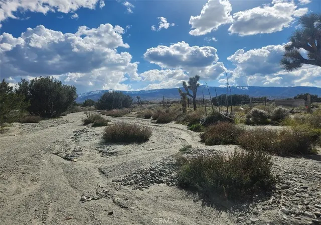 5th image of 2647 Minero Rd, Pinon Hills, CA 92372 | MLS# IV24056221