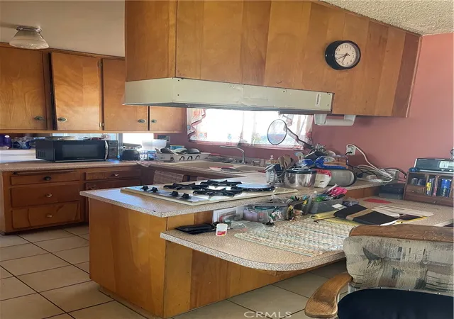 3rd image of 16322 Midway St, Victorville, CA 92395 | MLS# HD24056302