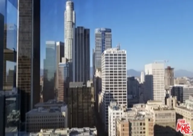 2nd image of 801 S Grand Ave #2107, Los Angeles, CA 90017 | MLS# 24373191