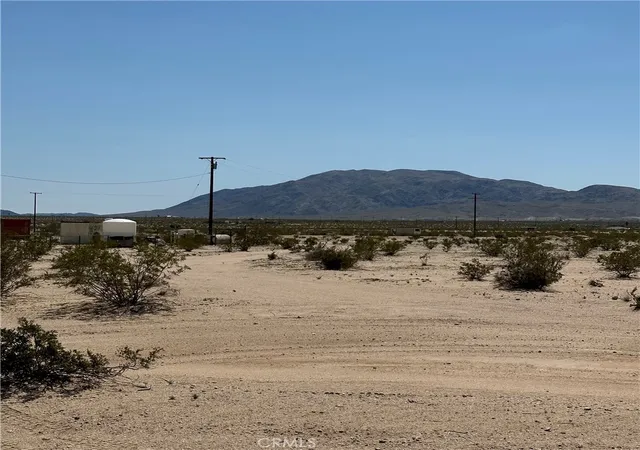 4th image of 1102 Samarkland Dr, Twentynine Palms, CA 92277 | MLS# JT24048752