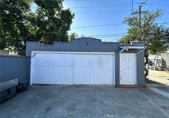 Photo 15 of Sale Pending at 3816 Liberty Blvd, South Gate, CA 90280 | MLS# AR24069463 | Listing updated on 2026-09-23