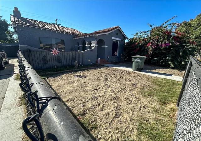 Photo 2 of Sale Pending at 3816 Liberty Blvd, South Gate, CA 90280 | MLS# AR24069463 | Listing updated on 2026-09-23