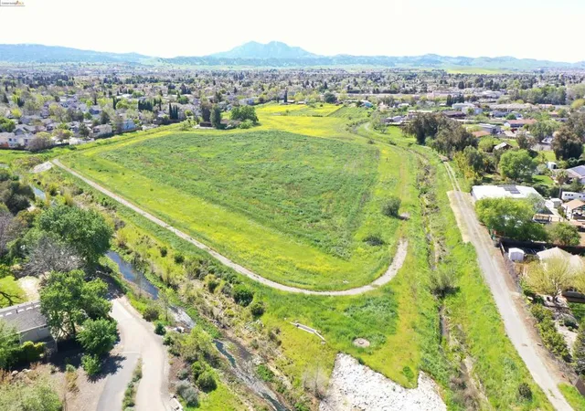 Photo 1 of Single family home for sale at 800 Minnesota Ave, Brentwood, CA 94513 | MLS# 41056424 | Listing updated on 2026-02-04