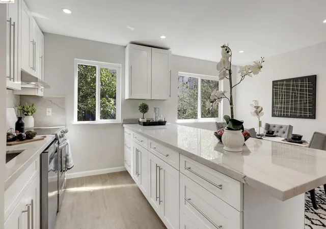 5th image of 155 Pearl St, Oakland, CA 94611