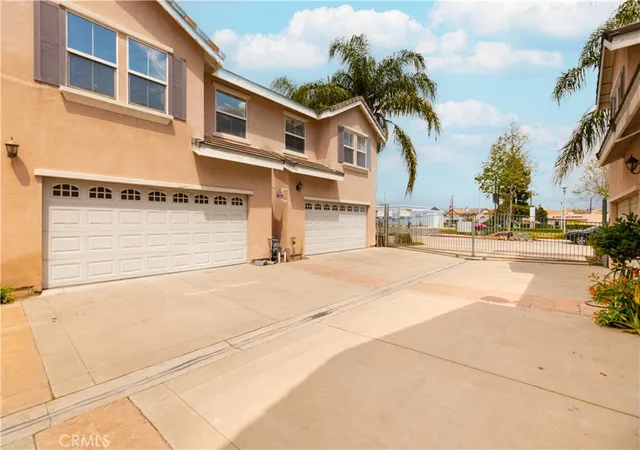 Photo 3 of Condo for sale at 5241 Rosemead Blvd #B, San Gabriel, CA 91776 | MLS# WS24085547 | Listing updated on 2025-03-31