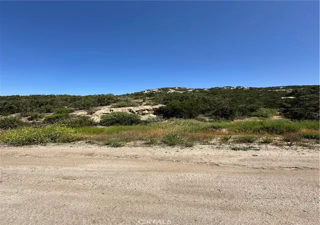 2nd image of 66 Rocky Knoll Rd, Hemet, CA 92544 | MLS# SW24088398
