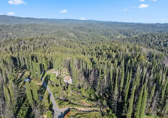 5th image of 1410 Pinecrest Dr, Boulder Creek, CA 95006 | MLS# ML81963792