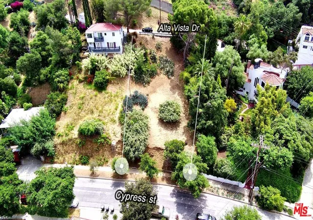 1st image of 634 E Cypress St, Glendale, CA 91205 | MLS# 24390731