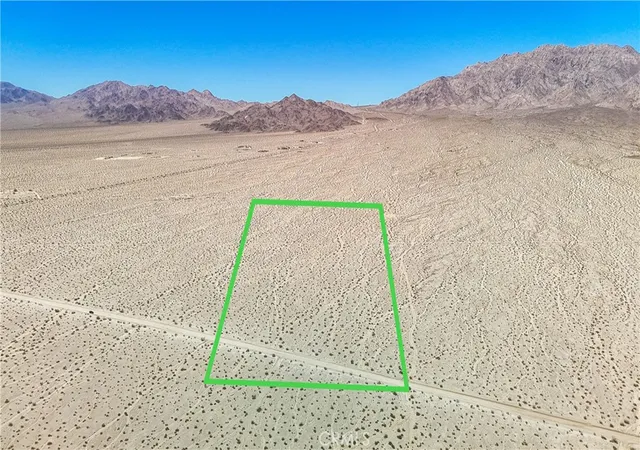 1st image of 592 Ironage Rd, Twentynine Palms, CA 92277 | MLS# JT24109700
