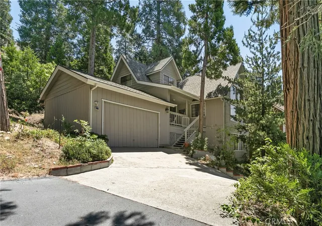 Photo 4 of Sale Pending at 329 Grass Valley Rd, Lake Arrowhead, CA 92352 | MLS# RW24123172 | Listing updated on 2026-08-04