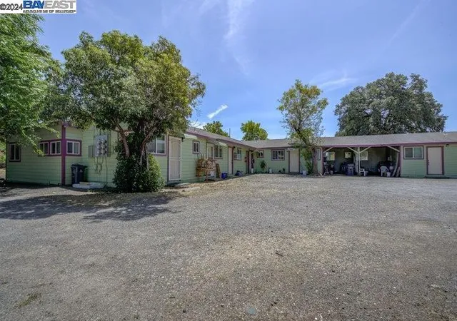 2nd image of 8080 State Hwy 99e, Los Molinos, CA 96055 | MLS# 41063688