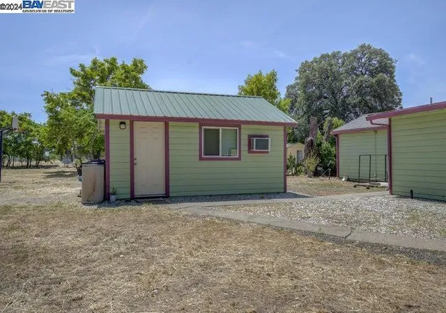 4th image of 8080 State Hwy 99E, Los Molinos, CA 96055 | MLS# 41063688