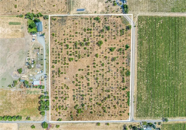 4th image of 2145 Smith Ln, Kelseyville, CA 95451 | MLS# LC24124633