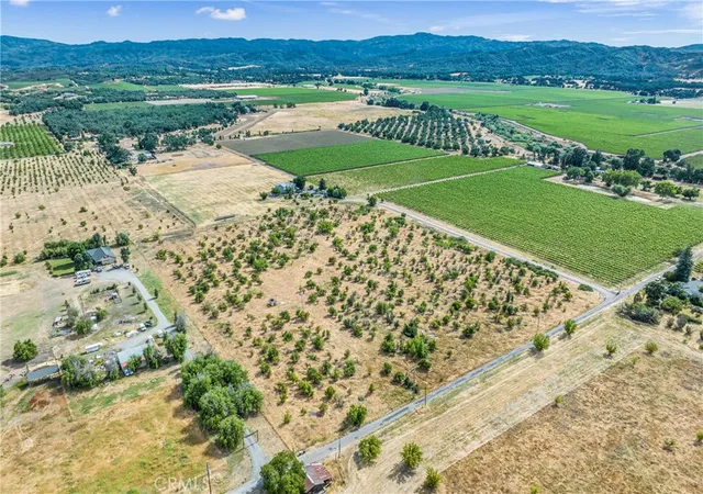 5th image of 2145 Smith Ln, Kelseyville, CA 95451 | MLS# LC24124633