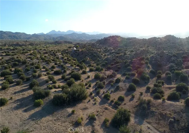 19th image of 7 Ac Oak Dr, Pioneertown, CA 92268 | MLS# HD24131813