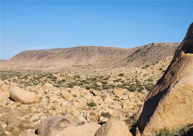 3rd image of 7 Ac Oak Dr, Pioneertown, CA 92268 | MLS# HD24131813