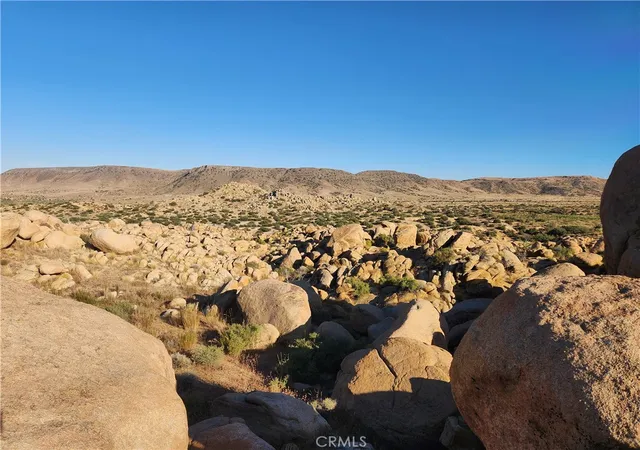 5th image of 7 Ac Oak Dr, Pioneertown, CA 92268 | MLS# HD24131813