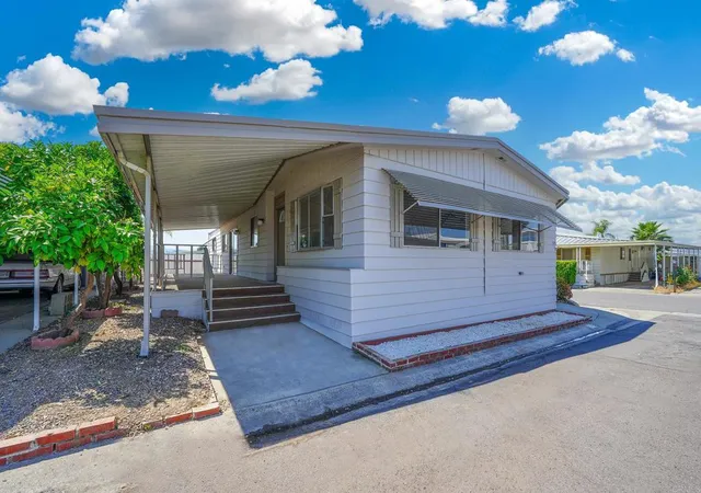Homes for sale in Ramona, CA | 1212 H Street #121, Ramona, CA 92065 | MLS# PTP2404138