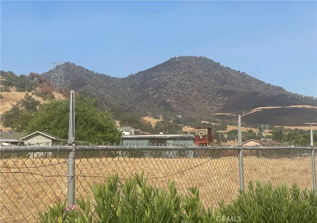 Photo 3 of Single family home for sale at 6009 Elwood Rd, Sanger, CA 93657 | MLS# SB24142727 | Listing updated on 2026-05-13
