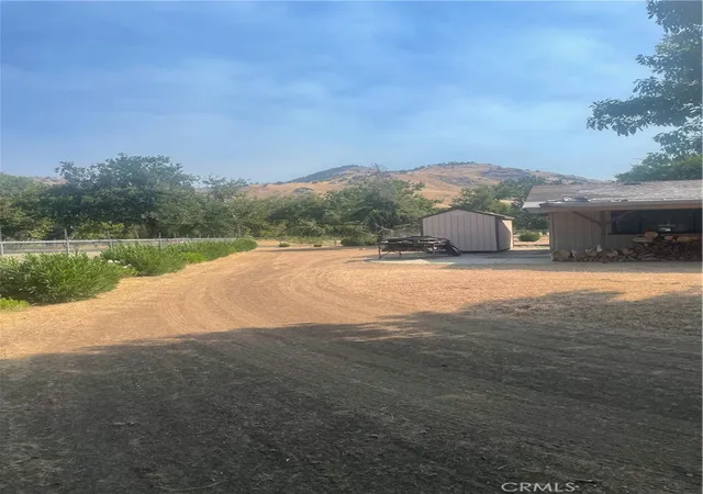 Photo 4 of Single family home for sale at 6009 Elwood Rd, Sanger, CA 93657 | MLS# SB24142727 | Listing updated on 2026-05-13