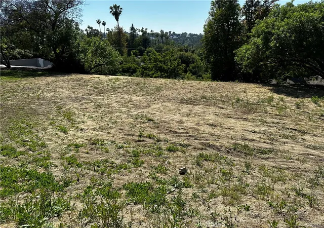 Photo 4 of Land for sale at 4632 Libbit Ave, Encino, CA 91436 | MLS# DW24147239 | Listing updated on 2026-05-08