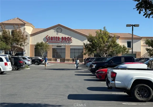 5th image of 19575 Bear Valley Rd, Apple Valley, CA 92308 | MLS# IG24158881