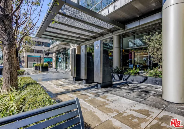 4th image of 1155 S Grand Ave #1012, Los Angeles, CA 90015 | MLS# 22153973