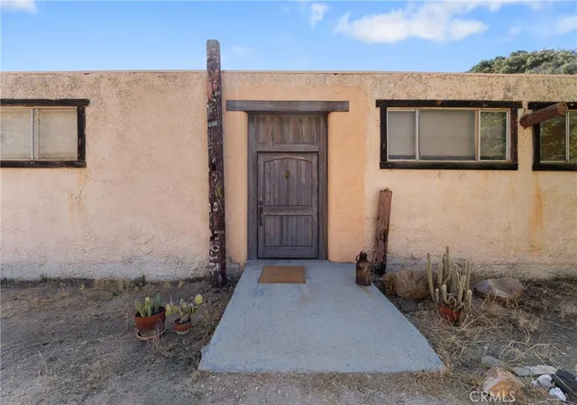 Photo 3 of Single family home for sale at 13684 Sierra, Santa Clarita, CA 91390 | MLS# SR24166557 | Listing updated on 2026-07-11