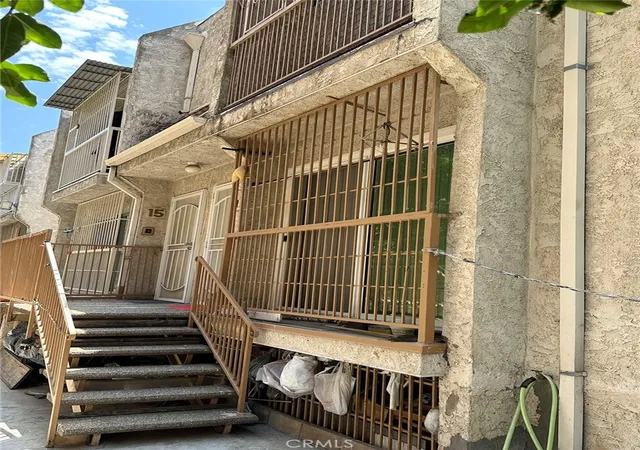 Listing Photo 4 - Condo for sale in building located at 909 New Depot St, Los Angeles, CA 90012 - Unit #15-16