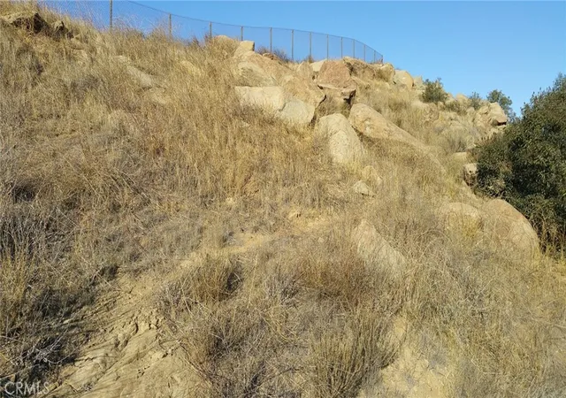 2nd image of 0 Santa Susana, Canoga Park, CA 91304 | MLS# EV24172602